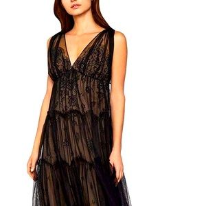 NWT $528 BCBG Pintucked Lace & Tulle Gown Black